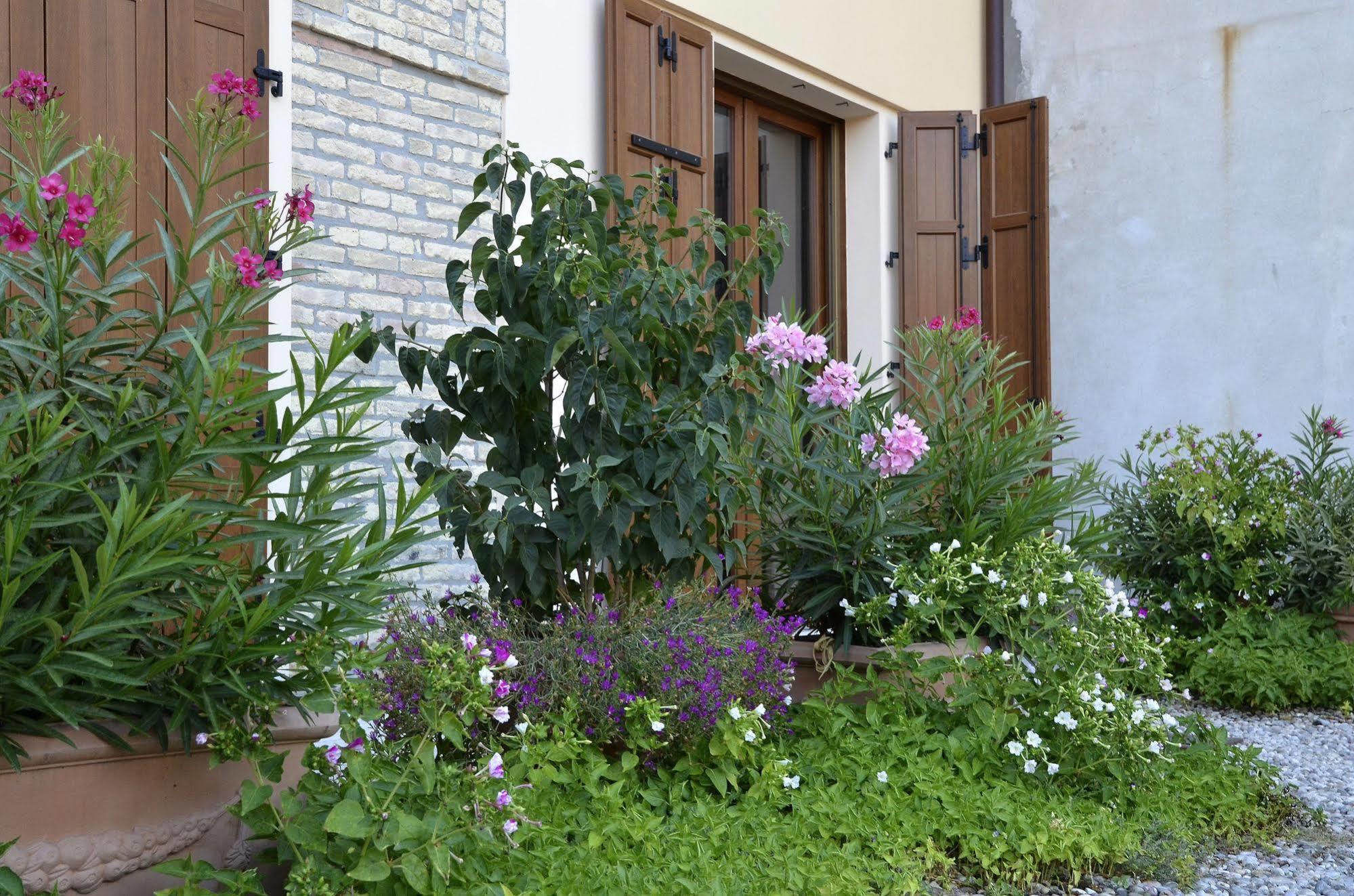 9 Muse Bed And Breakfast Canneto sull'Oglio Ngoại thất bức ảnh