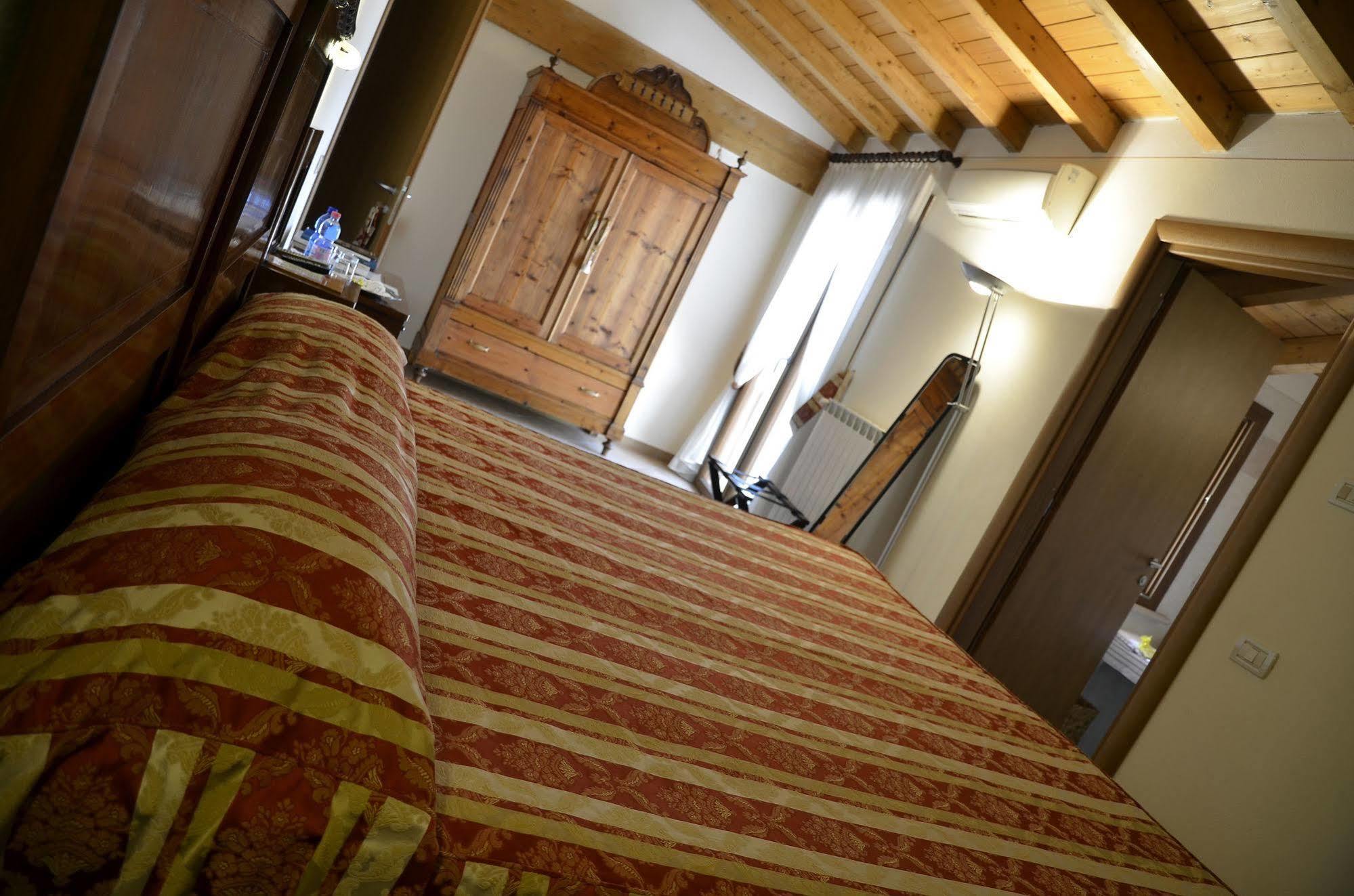 9 Muse Bed And Breakfast Canneto sull'Oglio Ngoại thất bức ảnh